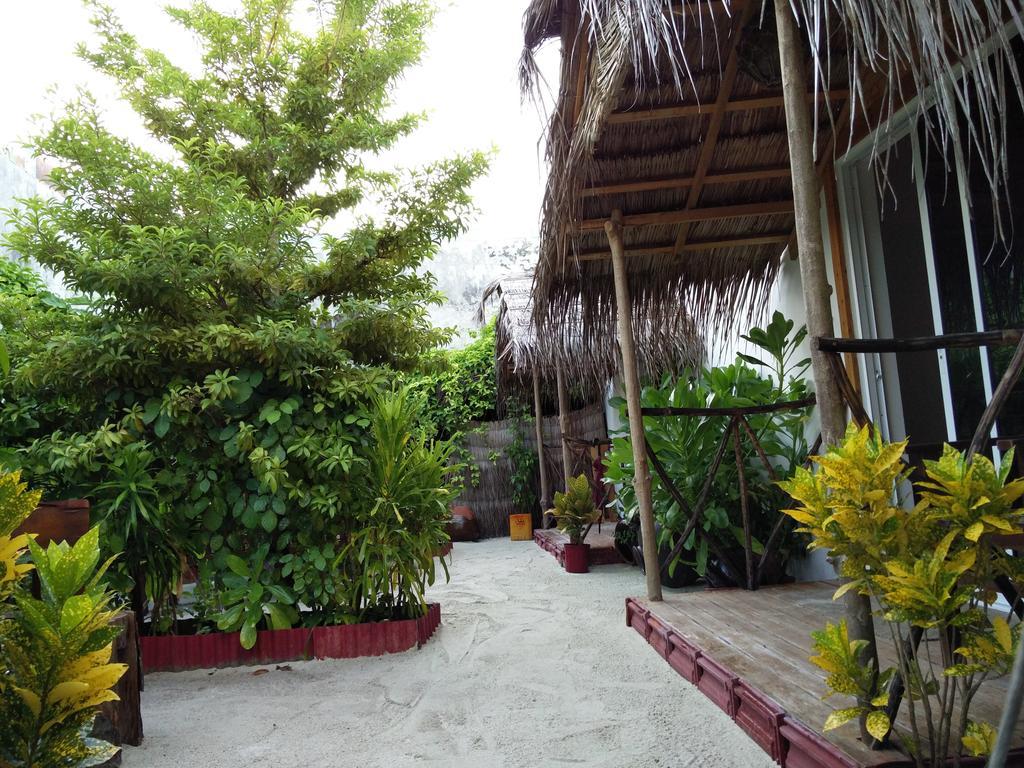 Отель Maafushi View Экстерьер фото